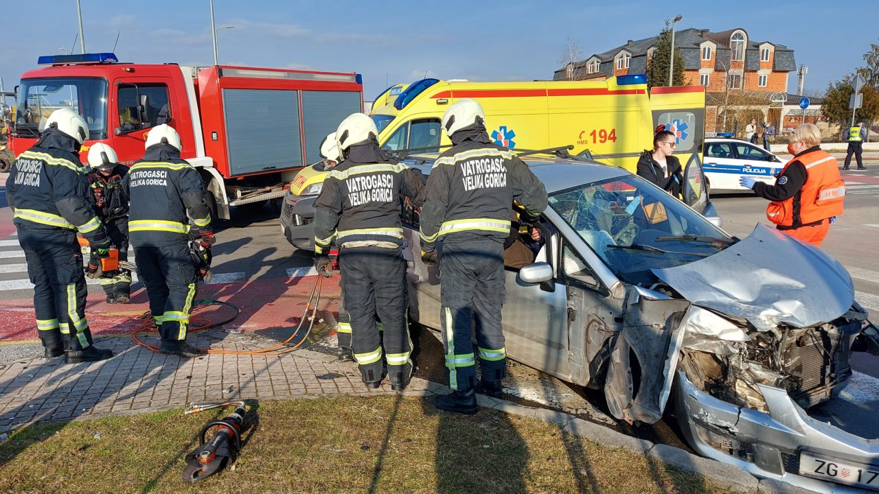 Prometna kod sortirnog centra Hrvatske pošte
