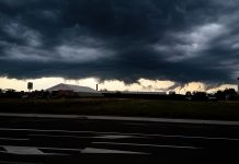 VIDEO Lovac na oluje zabilježio nevrijeme iznad Gorice – vjetar, pljuskovi i neobični oblaci